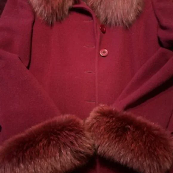 three quarter length Redish/Burgundy lamb/wool coat - Picture 8 of 9